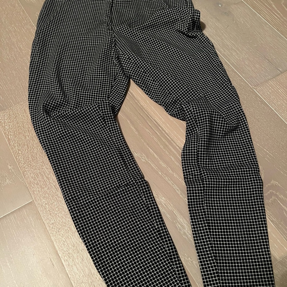 Women’s Black and White Checkered Leggings (US M)